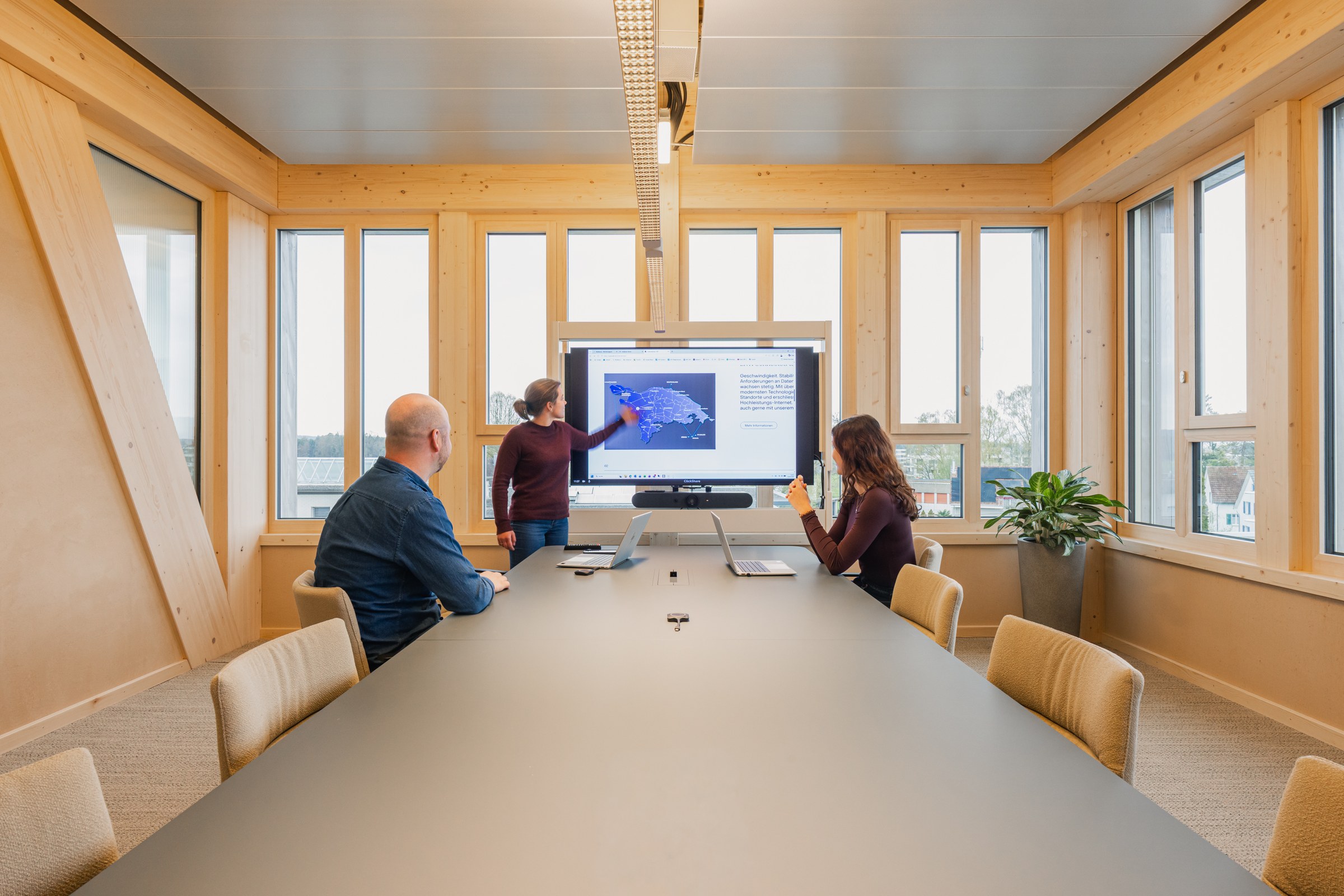 Sitzungszimmer mit Präsentationsmodus